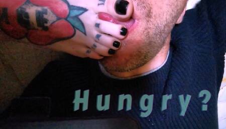 POV sudore tra le dita dei piedi