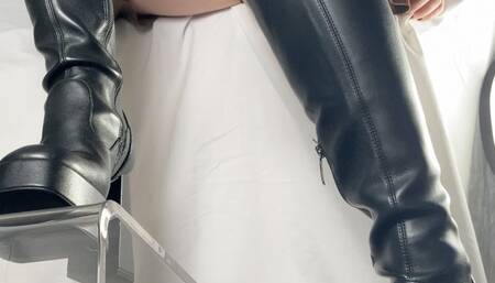 A Bootjob Dream in Overknee Boots - Giantess Tramplegirl gives Shoejob in black patent overknee boots - great Handjob finish - Sidecam only - 4k