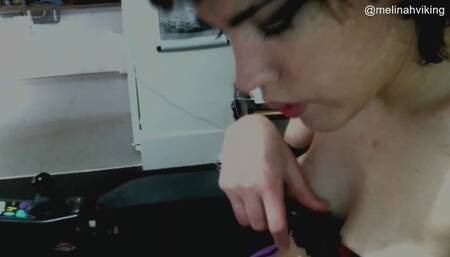 Online with my Flower Bra