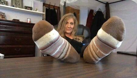 4 CLIPS OF SOCK WORSHIP
