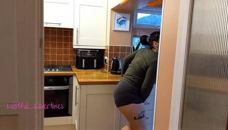 Desperate to Pee and All Bathrooms Occupied