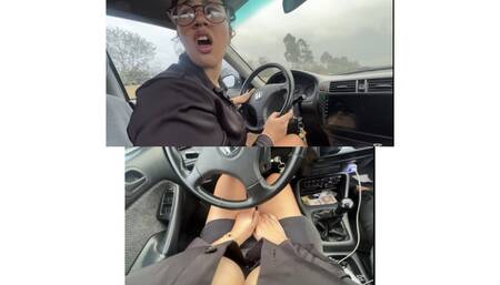 Cinicluu, this slut and stupid sexy secretary thinks shaking her big tits she will start the car 1080P MP4