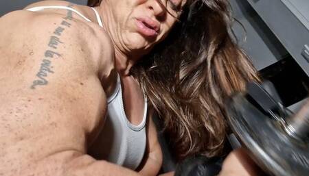 Fbb pro huge massive grunting back and biceps workout grunting high videographer moving arround me back angles giantess view deep voice massive weet and pumped high for female bodybuilding lovers massive condition!