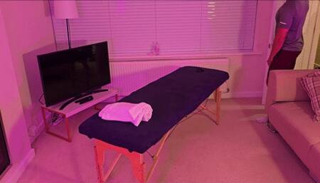 Swinger Masseuse Returns For Her Massage