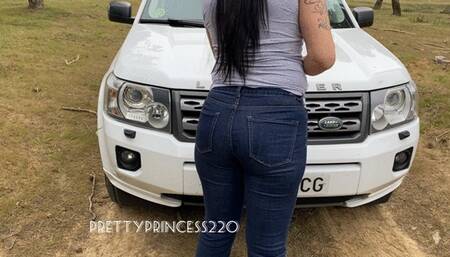 farts in lange rover car