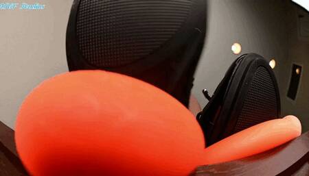 Are those your balls, CRUNCH!! Quick ball crushing POV! Pt 1 - MOV