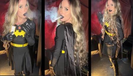 Bat Girl smokes VS 120