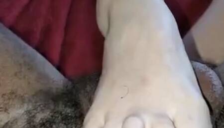 Footjob and Toe Fuck Quickie