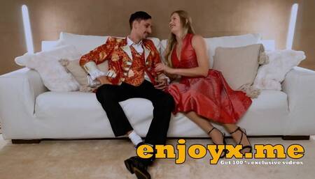 Busty platinum-blonde with fat titties and shaved pussy, deep-throats hard-on in full HD -