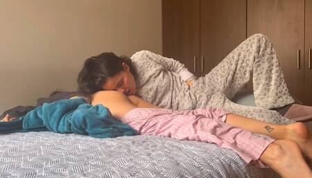 Por fin puedo meter mi nariz en su culo apestoso