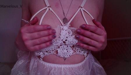 Petite Goddess tease you and gives JOI