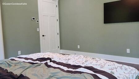 Stepmom QueenGoddessKatie has a confession for you