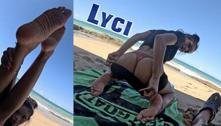 Lyci the Mermaid finds a cure to use her feet! Tease only with cum on soles!