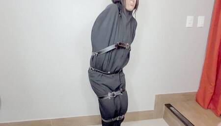 TOTALLY DOMINATED, STUCK IN THE BAG AND BEING PUNISHED BY 4 DANGEROUS HANDS - BY DESIREE AND SCARLET WHITE - FULL CLIP