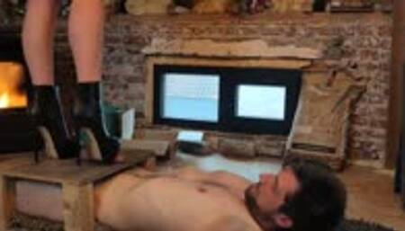 I love it when you blow when I crush your head -Emma-