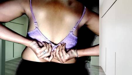 Hot Desi Indian Girl Open Derss on Camra