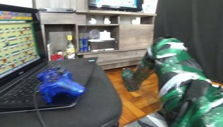 SEXY HOT PAWG PLAY VIDEO GAME WHILE FILLING THE SLAVE'S FACE WITH STRONG FARTS NOW WITH BY BIA MELLO AND DANIEL SANTIAGO CAM BY ALINE FULL HD