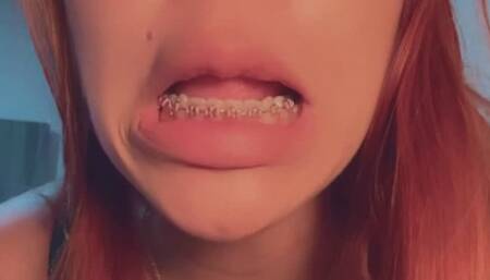 Samira gets horny knowing that she will eat her tiny