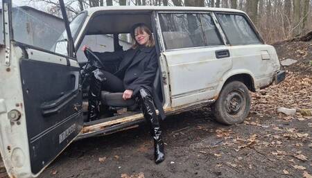 Having a good time with the neighbour's old wreck while no one's looking