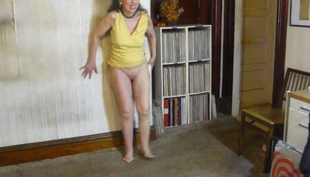 Erotic freestyle dance on Apeman song