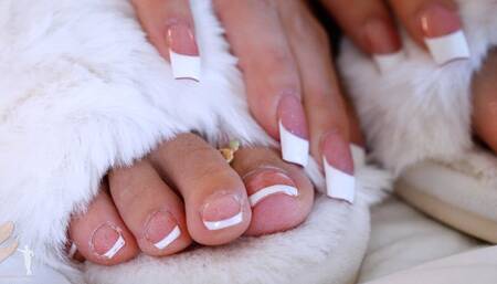 Lil Mizz Unique Shrunk Foot and Ass Worship - 4k - Part 1