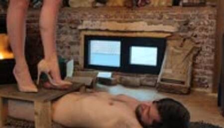 I love it when you blow when I crush your head -Emma- (Close up)