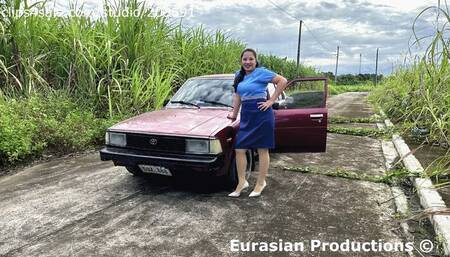 215 - MJey revving old DX before work