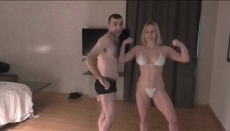 PAMELA STRONG IN FIRST OIL CATFIGHT VS HER FRIEND ( ITALIAN LANGUAGE )