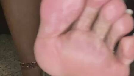 pretty toes in flip-flops, cum on my feet so I can play in it