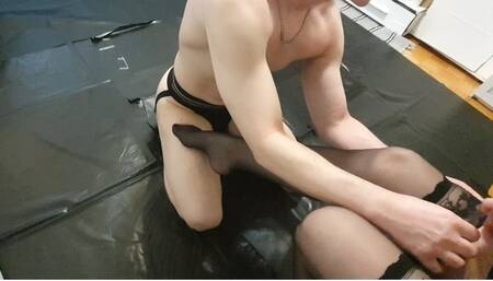 Mistress GospodaricaEmma and sub Wolfy01 did BDSM session; spanking, spitting, candle waxing, foot fetish, foot worship and trampling