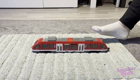 Sneaker-Girl Ella - Toy Train II