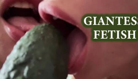 Fetish of Giant Women