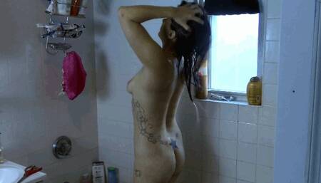 Sexy Naked Hairwashing- AVI