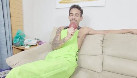 FARTING ON THE IDIOT INTERVIEWER - BY DEBORA OLIVER - CLIP 1