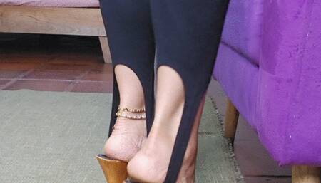 Milah Heel Popping her black Kiara Mules