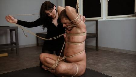 Shibari (floor play) by Onna Nawa