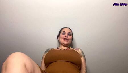 PIEDI PICCOLI TETTE GRANDI