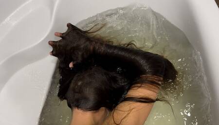 Playing with wet hair (custom video+)