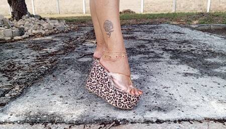 Walking in platform heels while tasting my pronounced arches and toes (3)