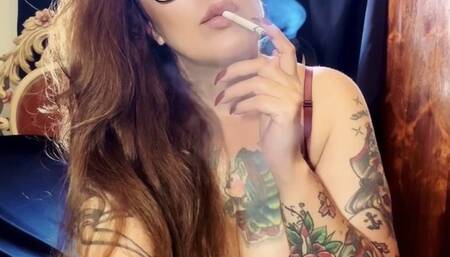 Dunhill All White 100 - First cigarette of the day, scenting my room with nicotine