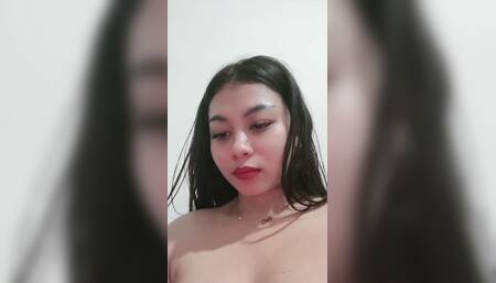 Mahasiswi Berani Memakai Lingerie Transparan