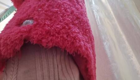 Your Italian Stepmother Shows You Her Ass and Hairy Pussy in the Mall