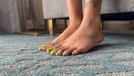 “Ground view of zafeets sexy as toes”