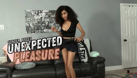 Ginger’s Sensual Suction Play with the Vacuum (HD 1080p MP4)