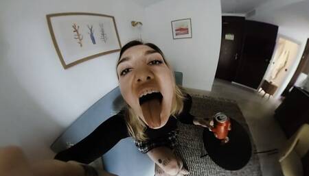 A Gassy Day To Go Down - Simone Reage VR HQE