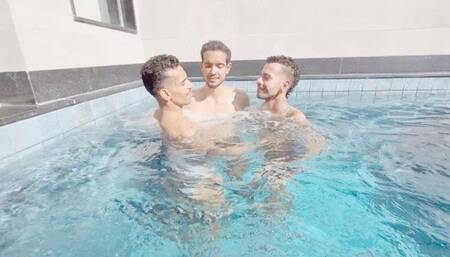 DELICIOUS POOL PARTY WITH LOTS OF HOT KISSES - BY DONOVAN BELL, LEO CARIOCA AND JACK HARRIS - CLIP FULL