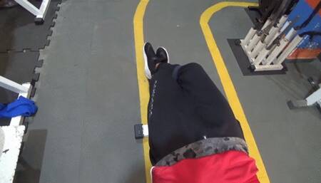 FART GYM WITH LOTS OF WEIGHTS AND SEXY FARTS BY SCARLET WHITE AND DANIEL SANTIAGO CAM BY ALINE FULL HD