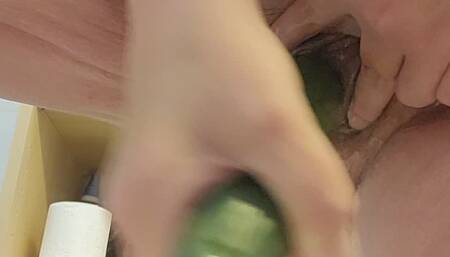 BBW Birgit Fuck Her Wet Pussy With Cucumber