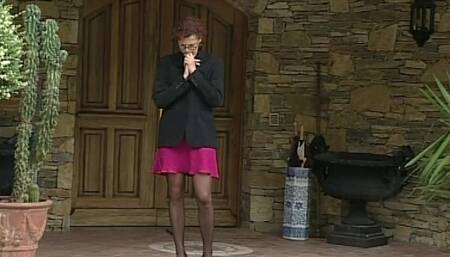 He's Fucking His Lover at Home When the Wife Arrives