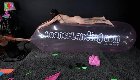 Momo and Jessie do Pop n Drop on Airships HD (1920x1080)